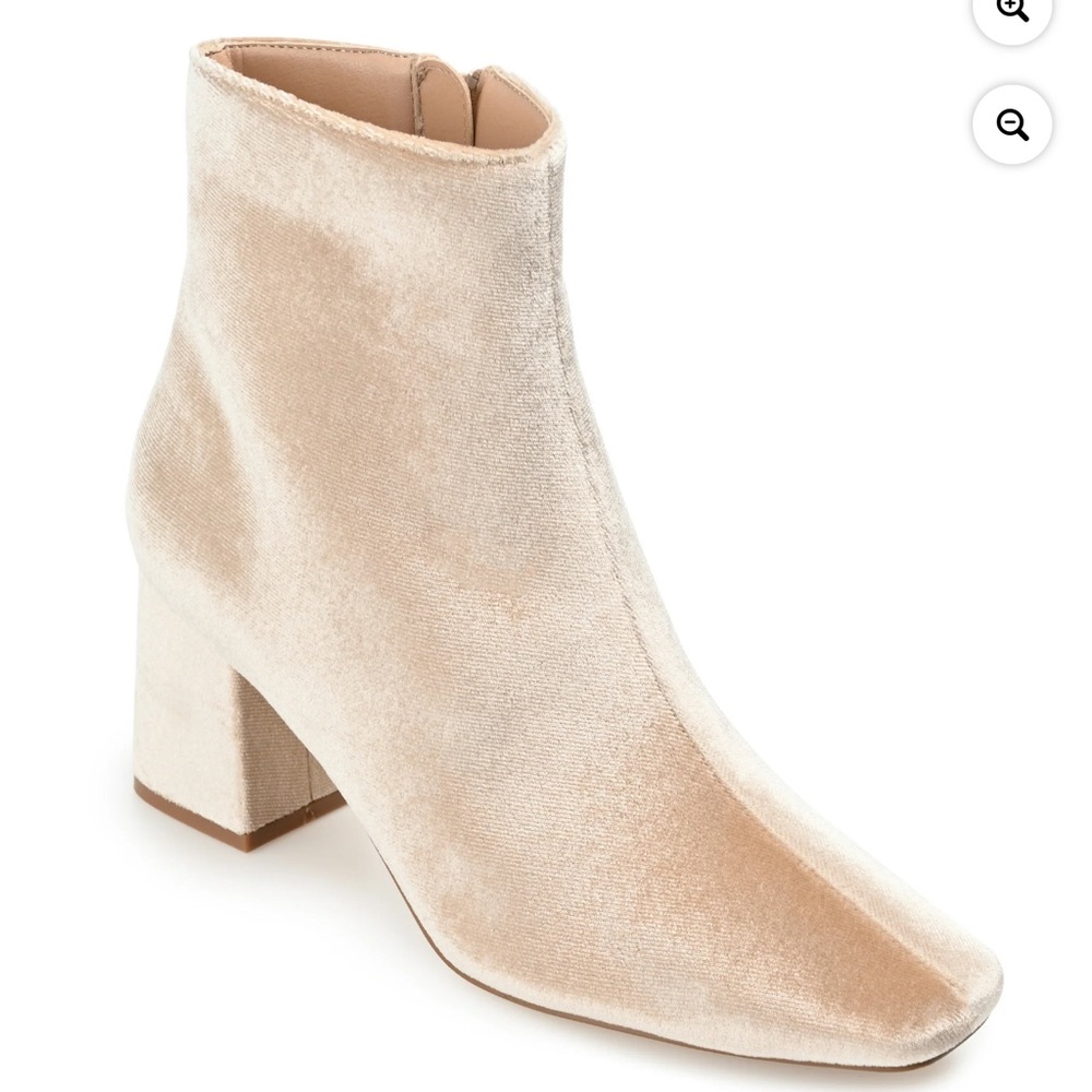 New Journee Womens Hazara Square ToeBlock Heel Ankle Booties‎ Tan Velvet 10